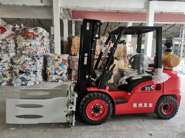你的內(nèi)燃叉車柴油濾芯有在正確更換嗎？