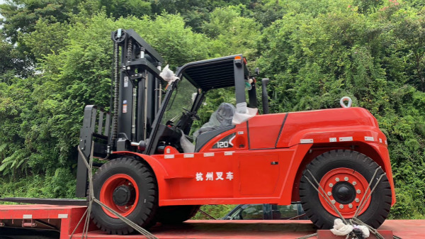內(nèi)燃叉車動力不足？機油要保養(yǎng)！